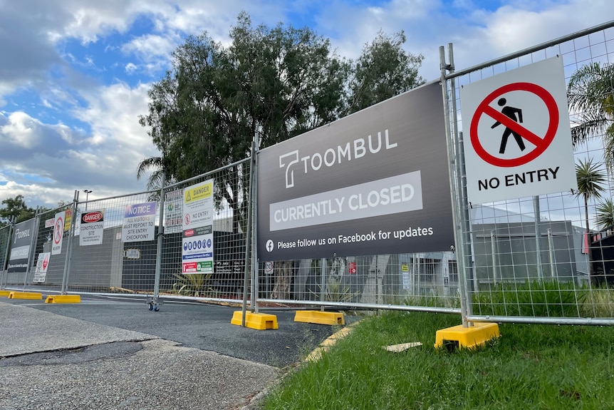 Sign at shopping centre saying, 'Toombul currently closed'