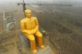 Mao statue