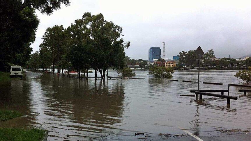 Water rises in Brisbane's West End
