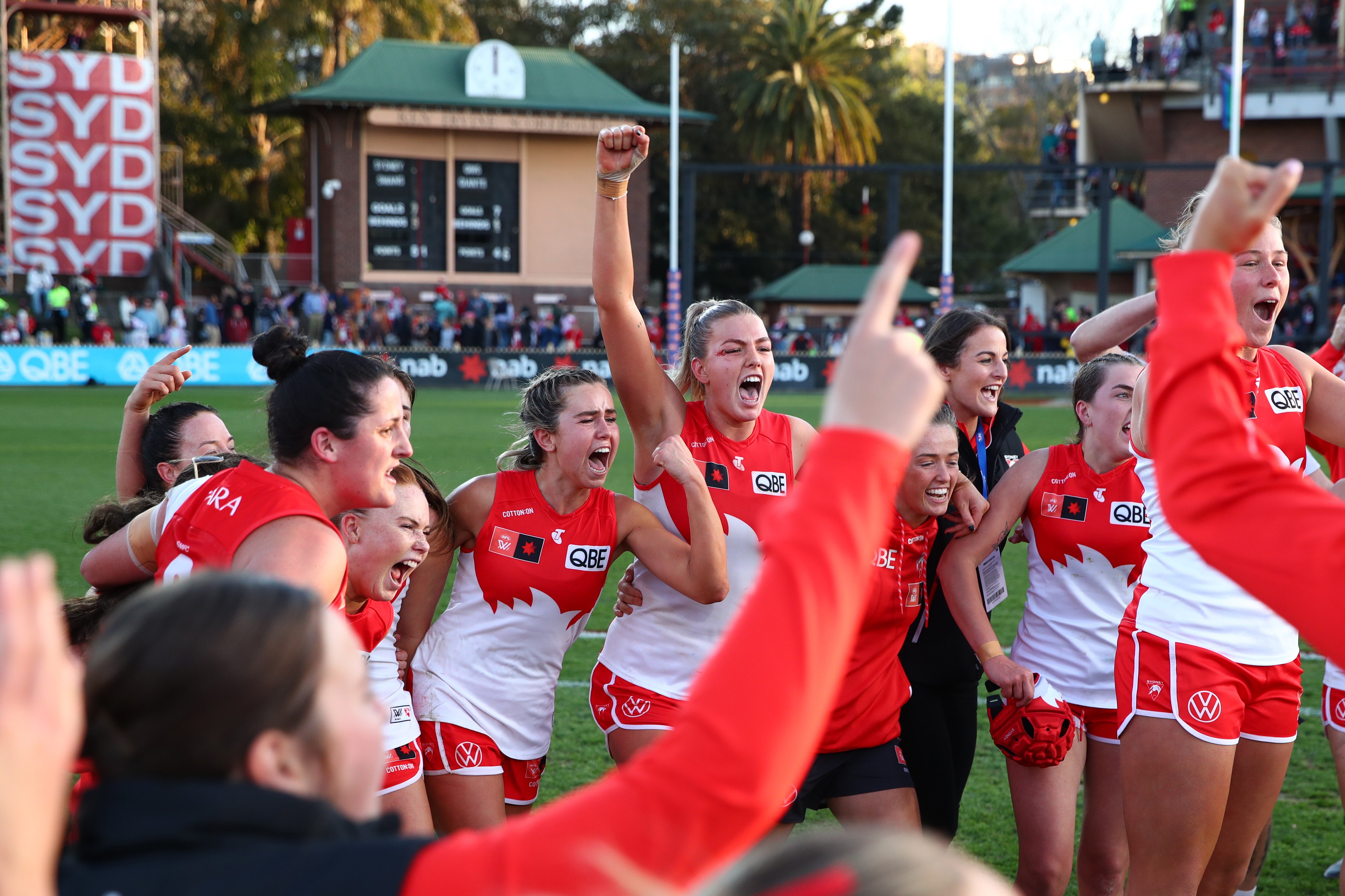 Sydney's first win, a Tigerish statement, and good vibes in Round One ...