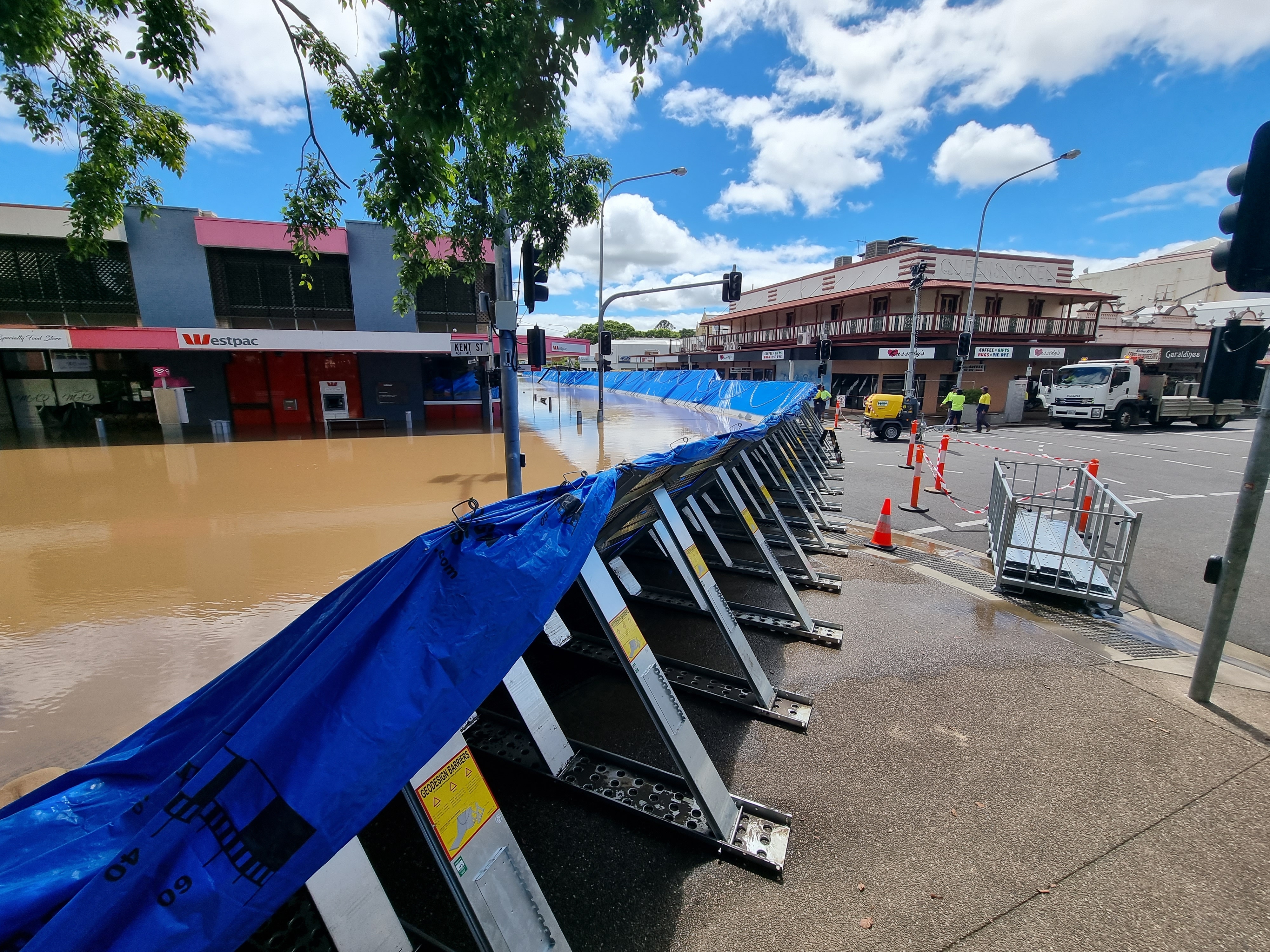 Temporary Flood Levee Successfully Saves Maryborough Shops From ...