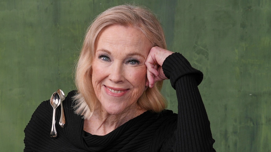 did catherine ohara smoke cigarettes O'HARA (Gail): I had met Martin Scorsese about a year or two before 'After Hours,' at the Toronto Film Festival. He was being honored, and he was at the back of Catherine O'Hara's cause of death