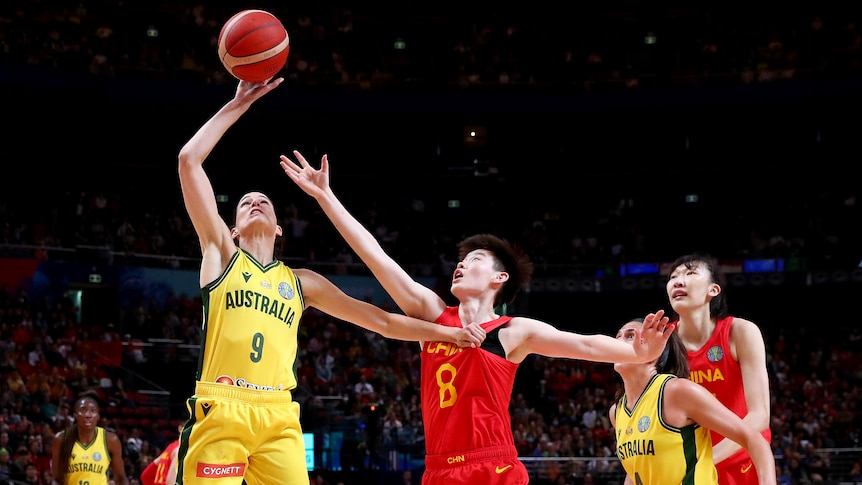 Basketball Australia confirme que Bec Allen d’Opals a subi un collapsus pulmonaire partiel et deux côtes cassées lors de la Coupe du monde FIBA