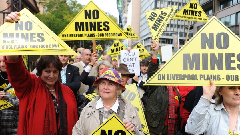 Farmers rally outside NSW parliament for Greens mining ban bill