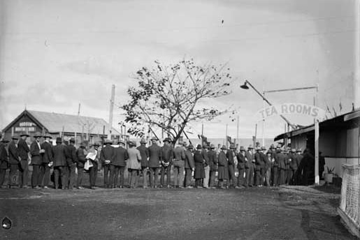 The unemployed line up for Irish stew at White City in Perth. 1929