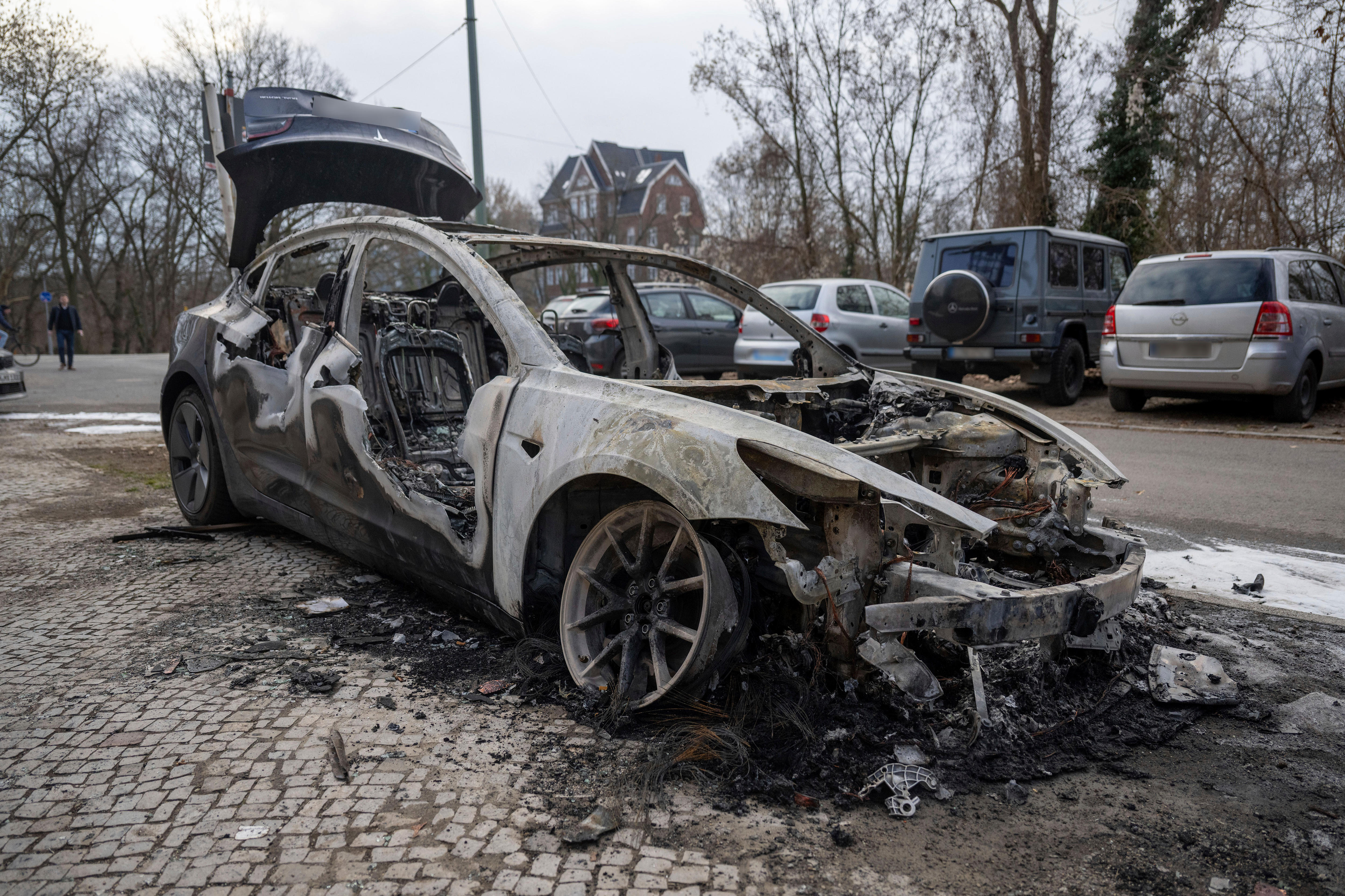 Four Tesla cars set on fire in Berlin arson attacks, say police - ABC News