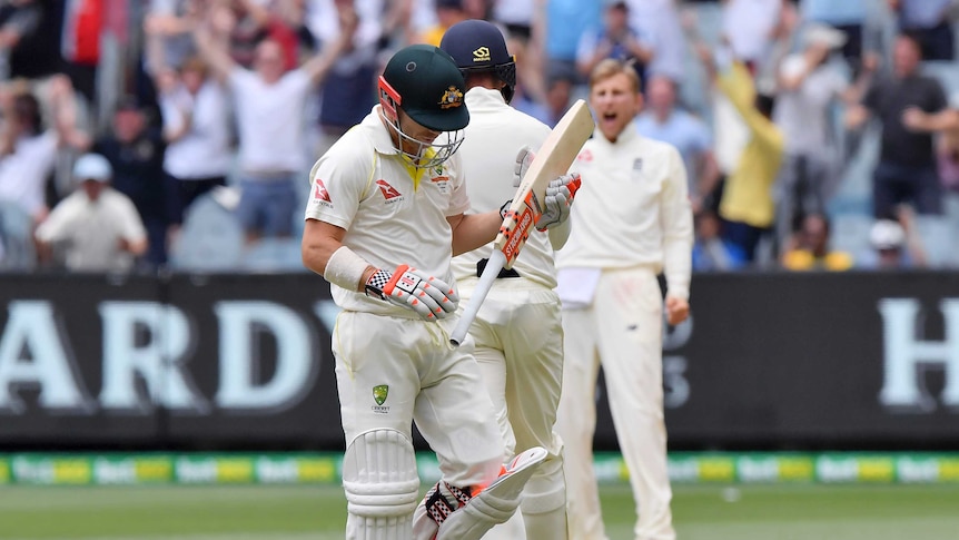 Warner trudges off at the MCG on day five of the fourth Ashes Test against England.
