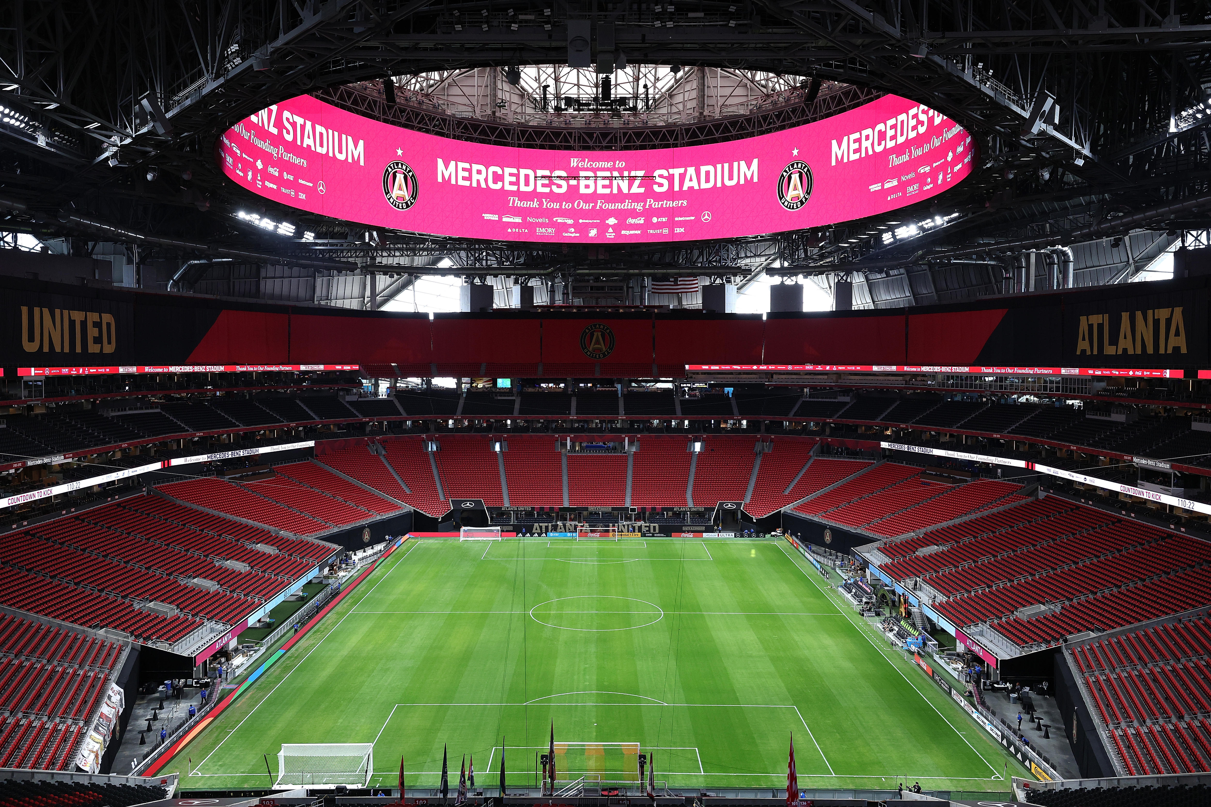 Mercedez Benz stadium inside