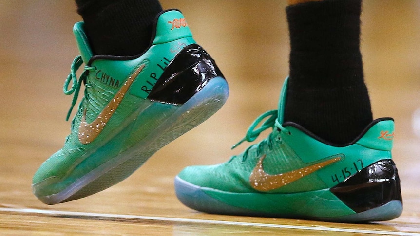 Isaiah Thomas' shoes with message to his sister
