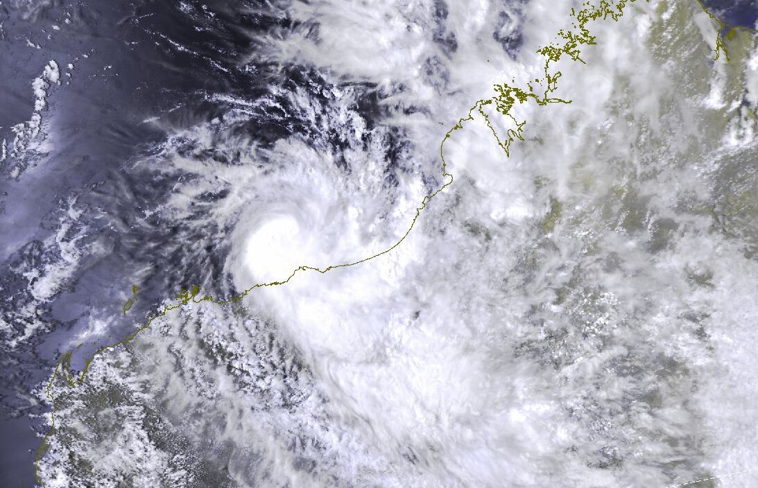 Cyclone Heidi bears down on WA town - ABC News