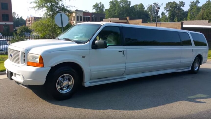 2001 Ford Excursion stretch limousine