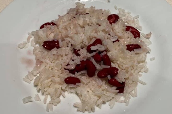 Nasi dan kacang merah