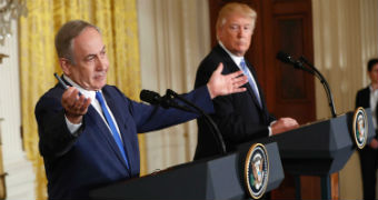 Israeli Prime Minister Benjamin Netanyahu (L) and US President Donald Trump at the White House.
