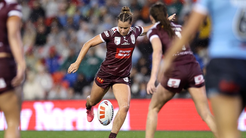 Lauren Brown of the Maroons kicks afield goal during game two of the Women's State of Origin series between New South Wales Sky Blues and Queensland Maroons at McDonald Jones Stadium on June 06, 2024 in Newcastle, Australia.