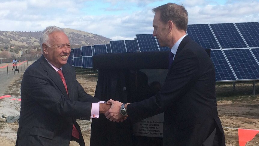 Spanish Foreign Minister Jose Manuel Garcia-Margallo and ACT Environment Minister Simon Corbell at the opening of the Royalla solar farm.