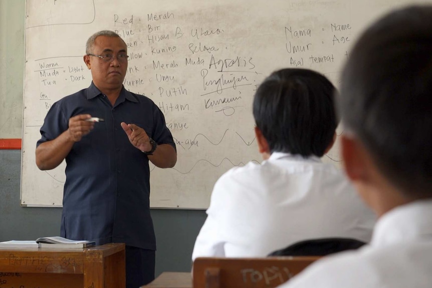 Students were taught to accept other cultures in Indonesian society.