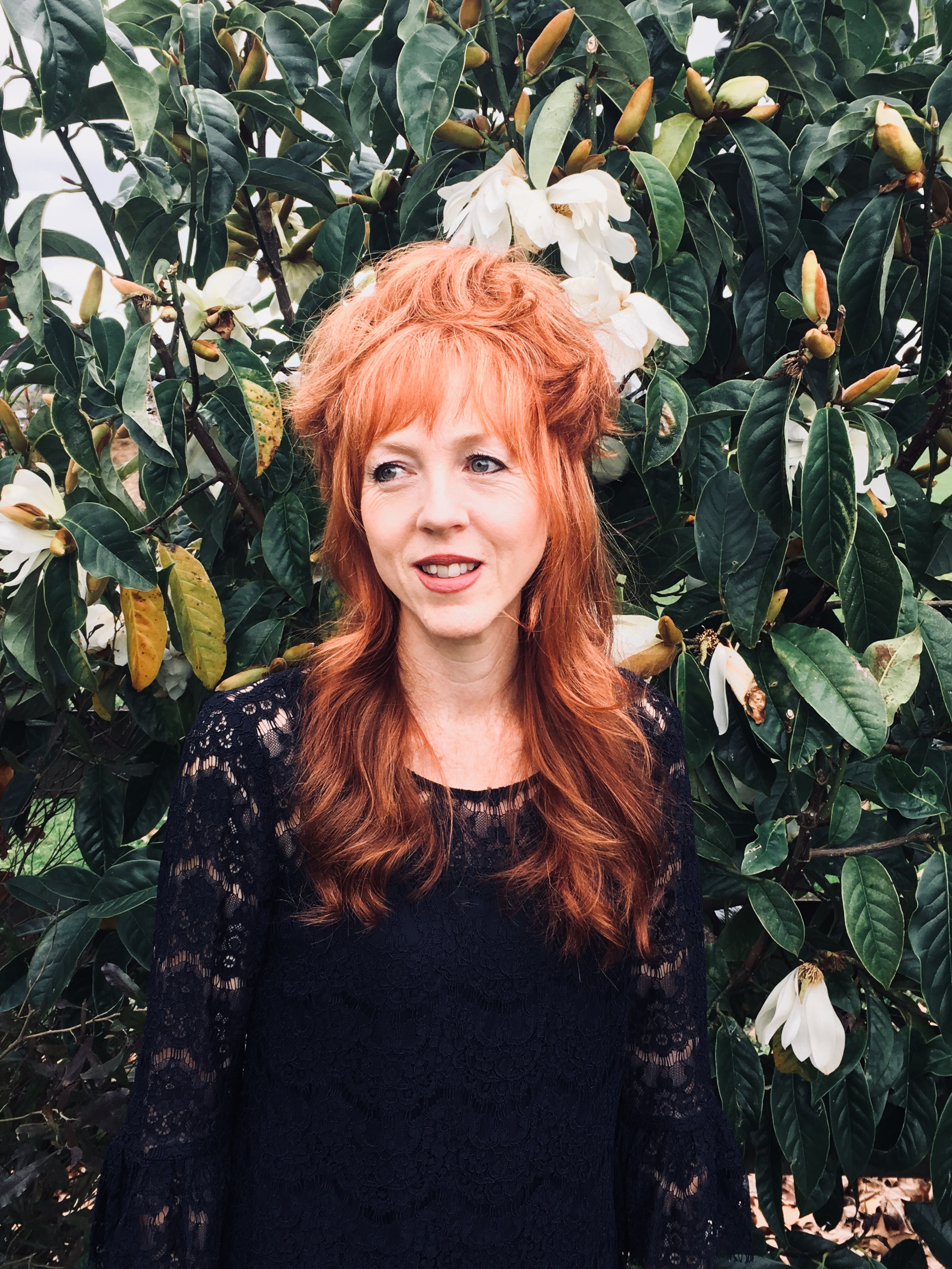 NZ poet wins Calibre Essay Prize with entry about mother's hair salon - Vimarsana News