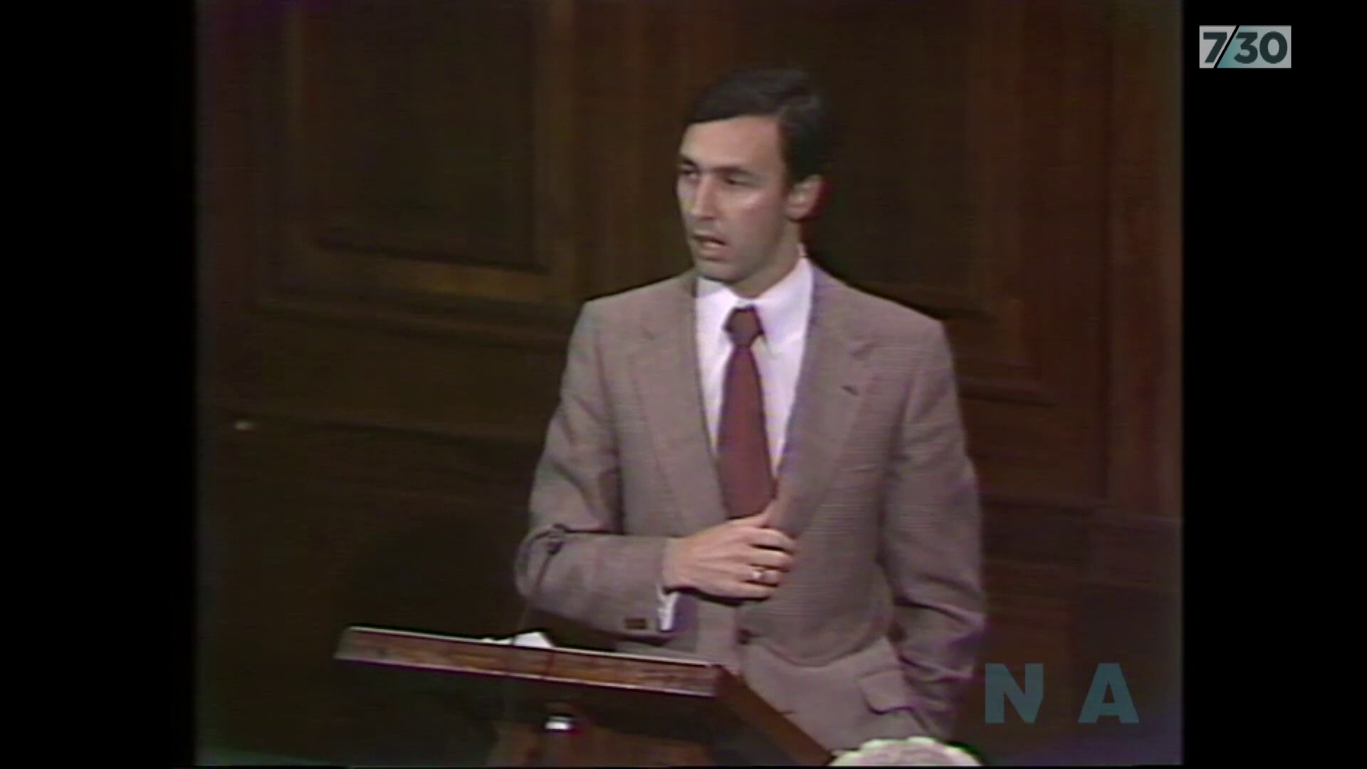 Paul Keating speaks at the joint sitting of Parliament. 