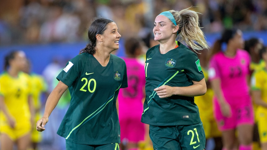 Sam Kerr and Ellie Carpenter