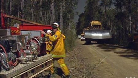 Tasmanian crews are fighting six fires that are burning out of control. (File photo)