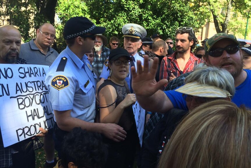 Reclaim Australia clashes with opposing groups at rallies around the ...