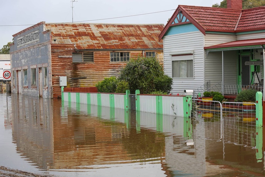 Flooding in Casterton