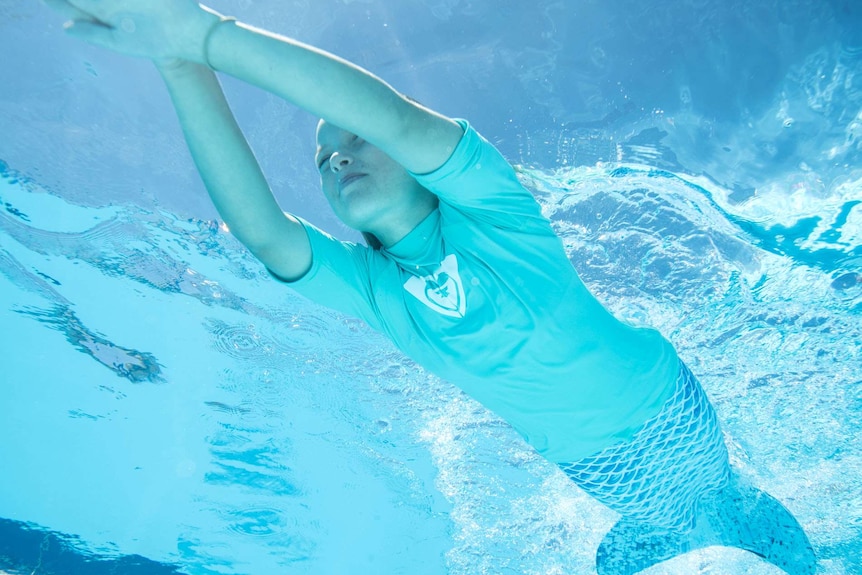 Mermaid Tail And Fin Toys Dramatically Increase Drowning Risk In Children Experts Warn Abc News - roblox mermaid tail