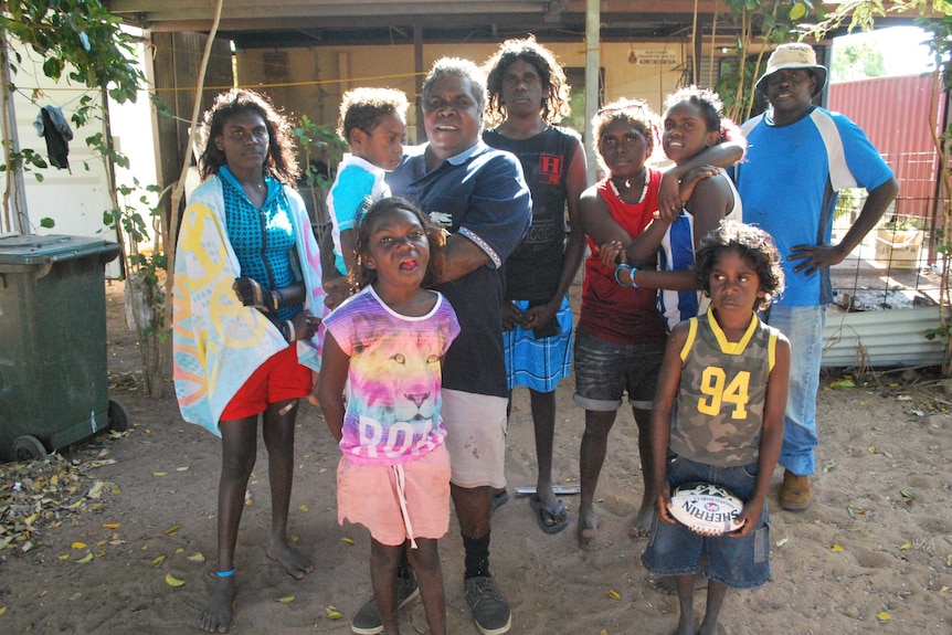 Djambawa Marawili and his family