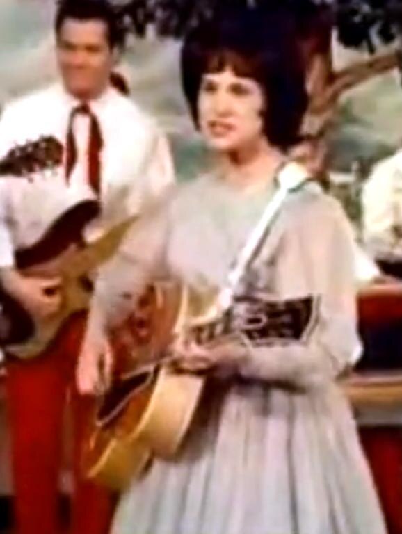 Kitty Wells performs It Wasn't God Who Made Honky Tonk Angels.