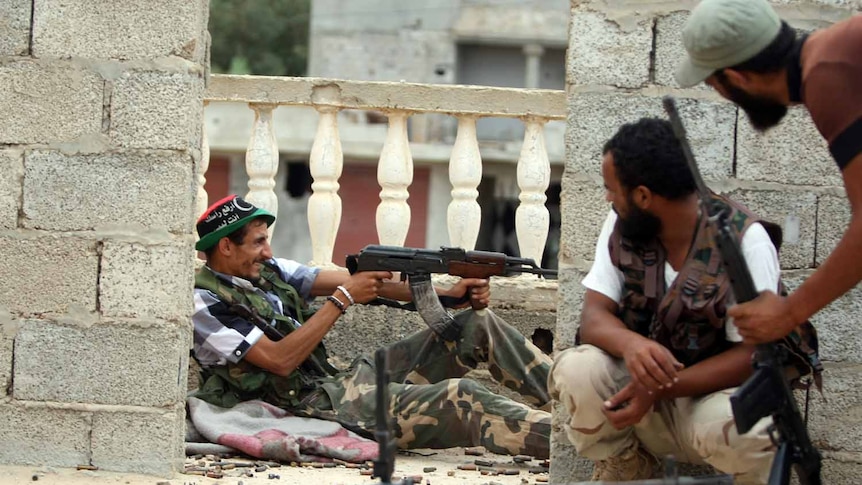 Rebels battle in Sirte