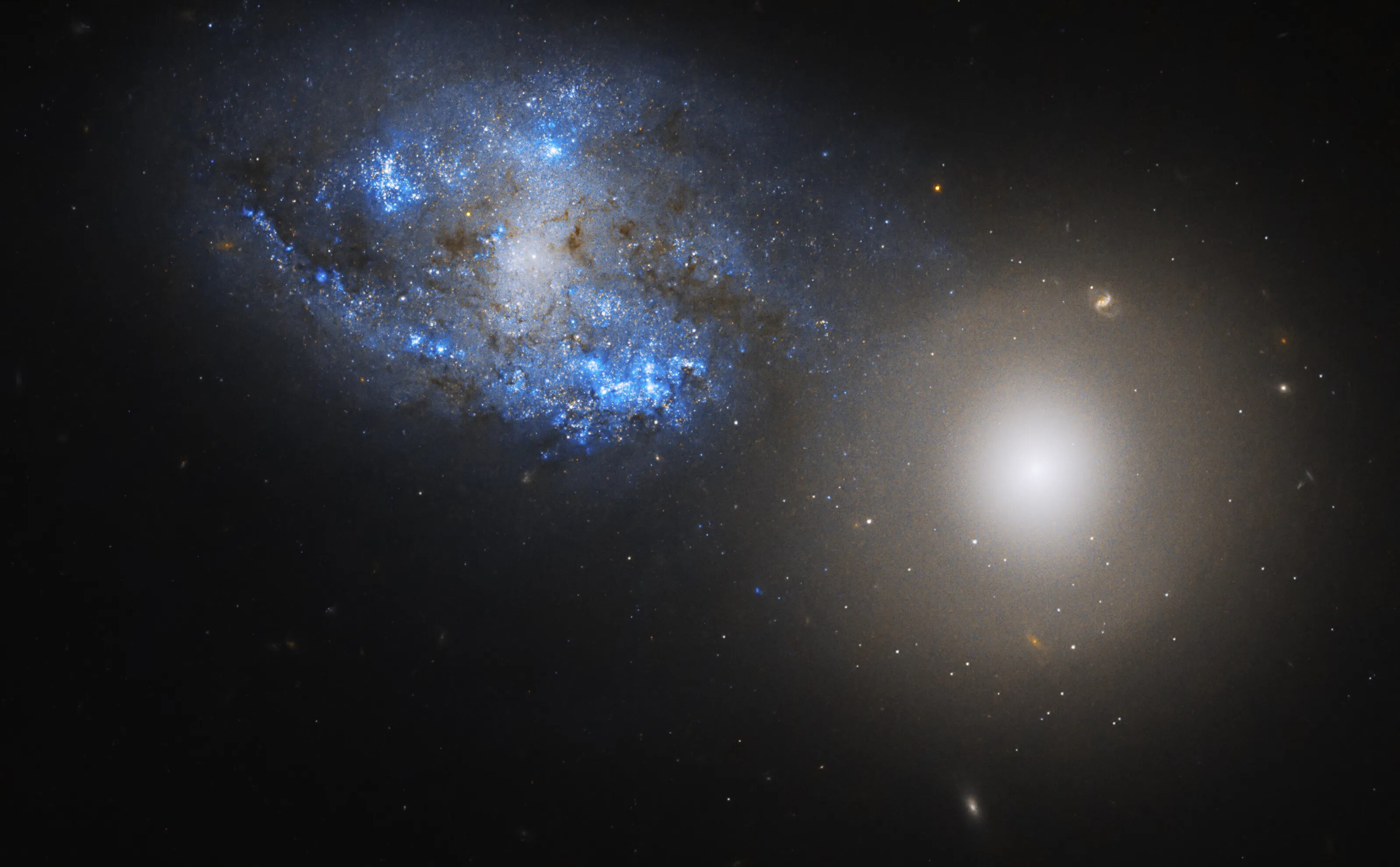 NASA's Hubble telescope delivers spectacular images of galaxies - ABC News