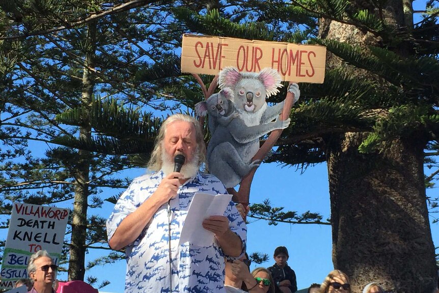Veteran north coast conservationist Dailan Pugh addresses the crowd at the West Byron protest rally. June 2018
