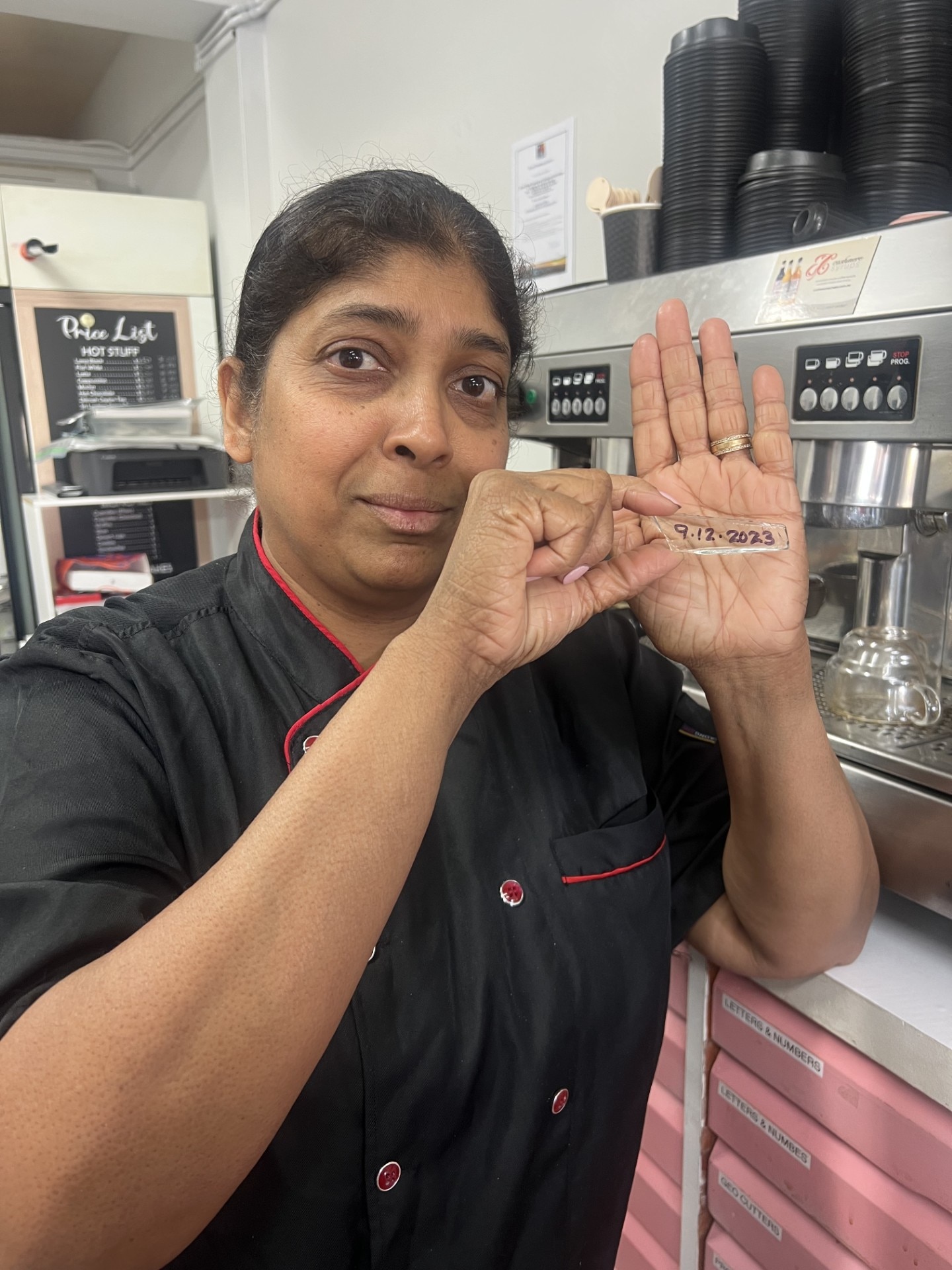 Outback cake decorator stops reporting vandalism because 'nothing gets done'