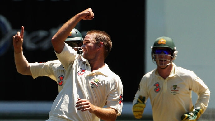 Nathan Hauritz has taken five-wicket hauls in successive Test matches.