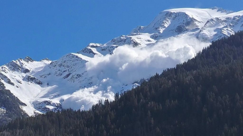 Deadly Avalanche Caught On Camera As It Rolls Down French Mountain ...