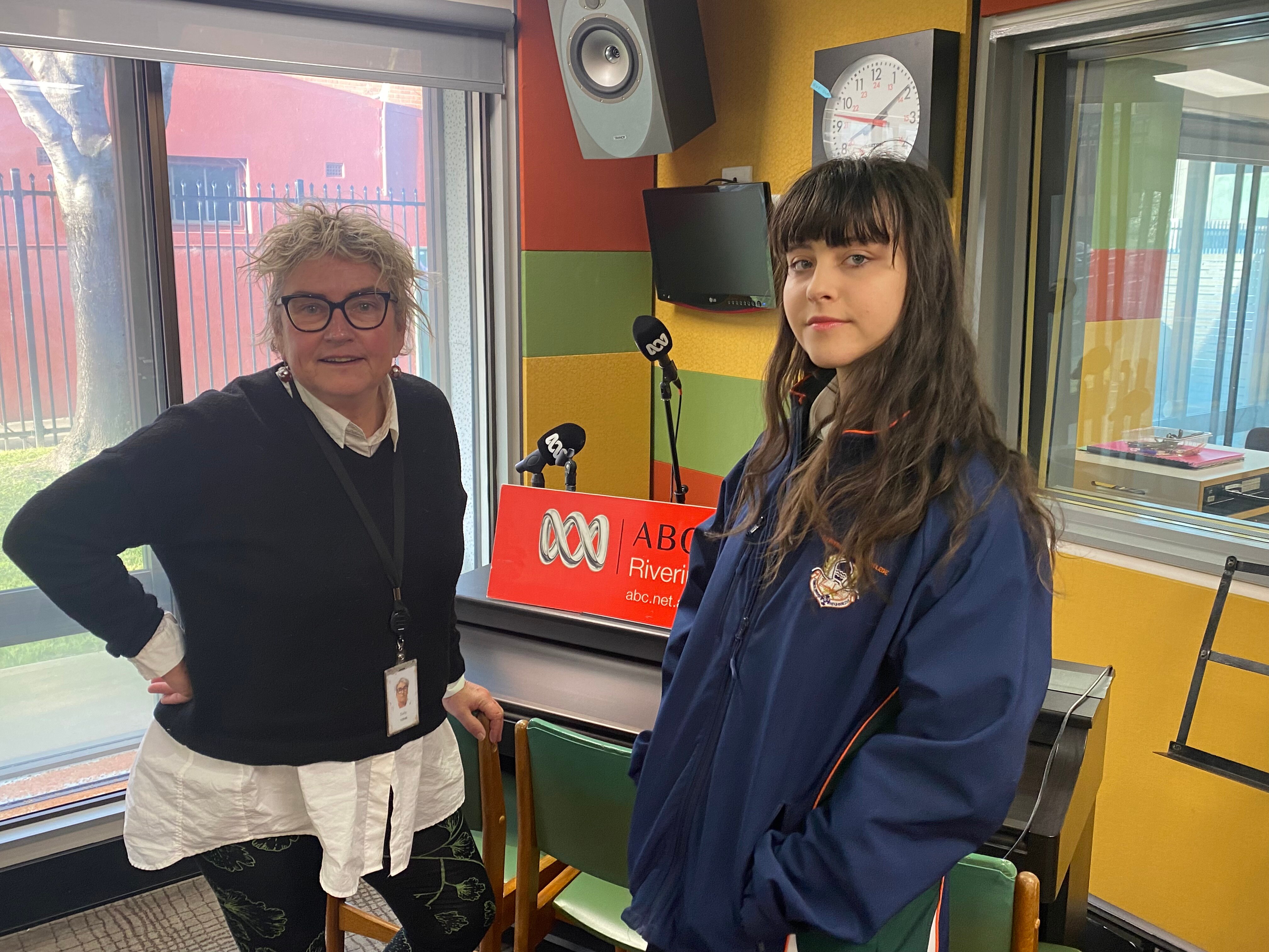 Wagga Wagga teen Aria Amore organises the FarOutShowcase - ABC listen