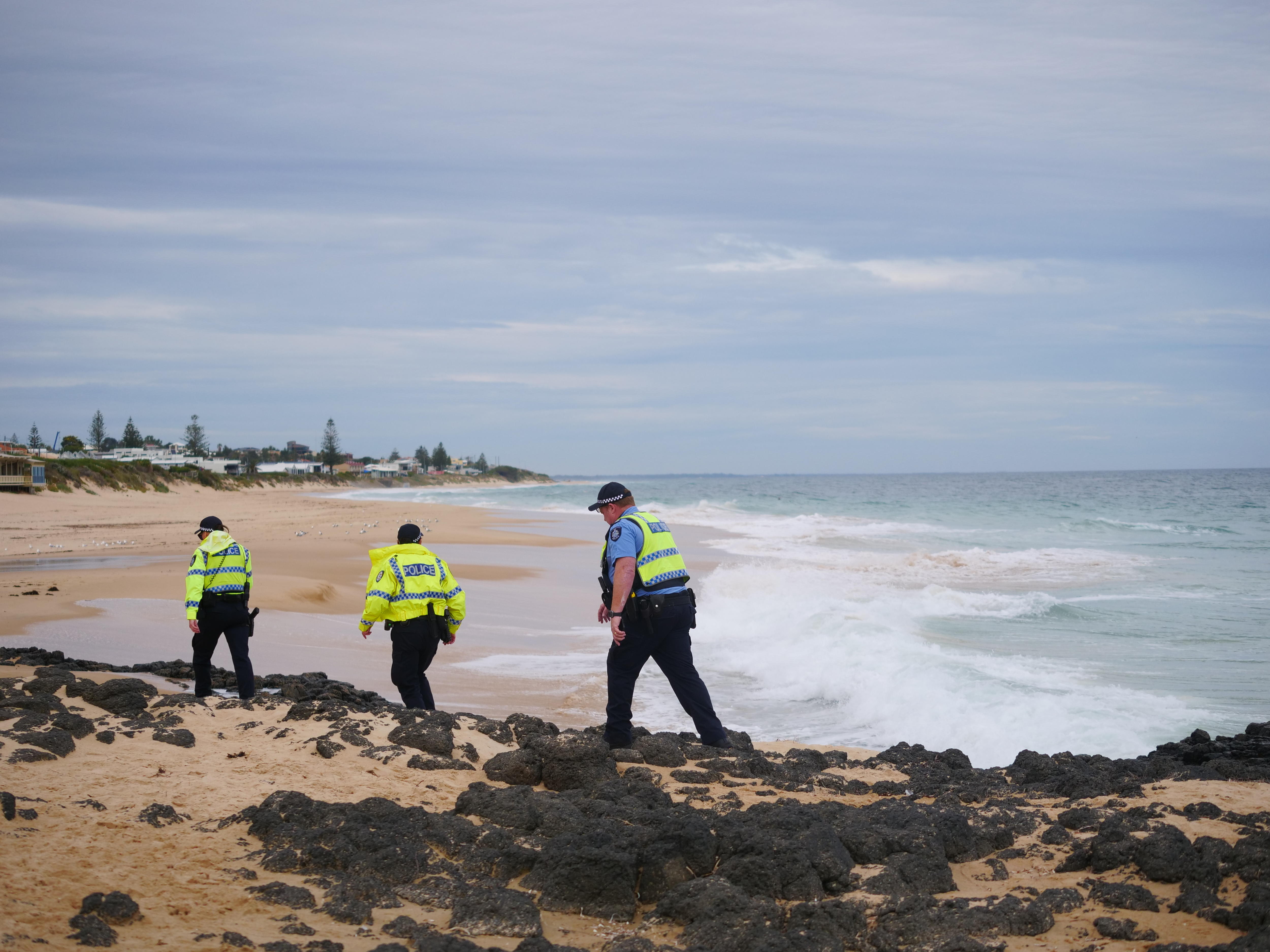 Police search waters off Bunbury for missing 70-year-old swimmer ...