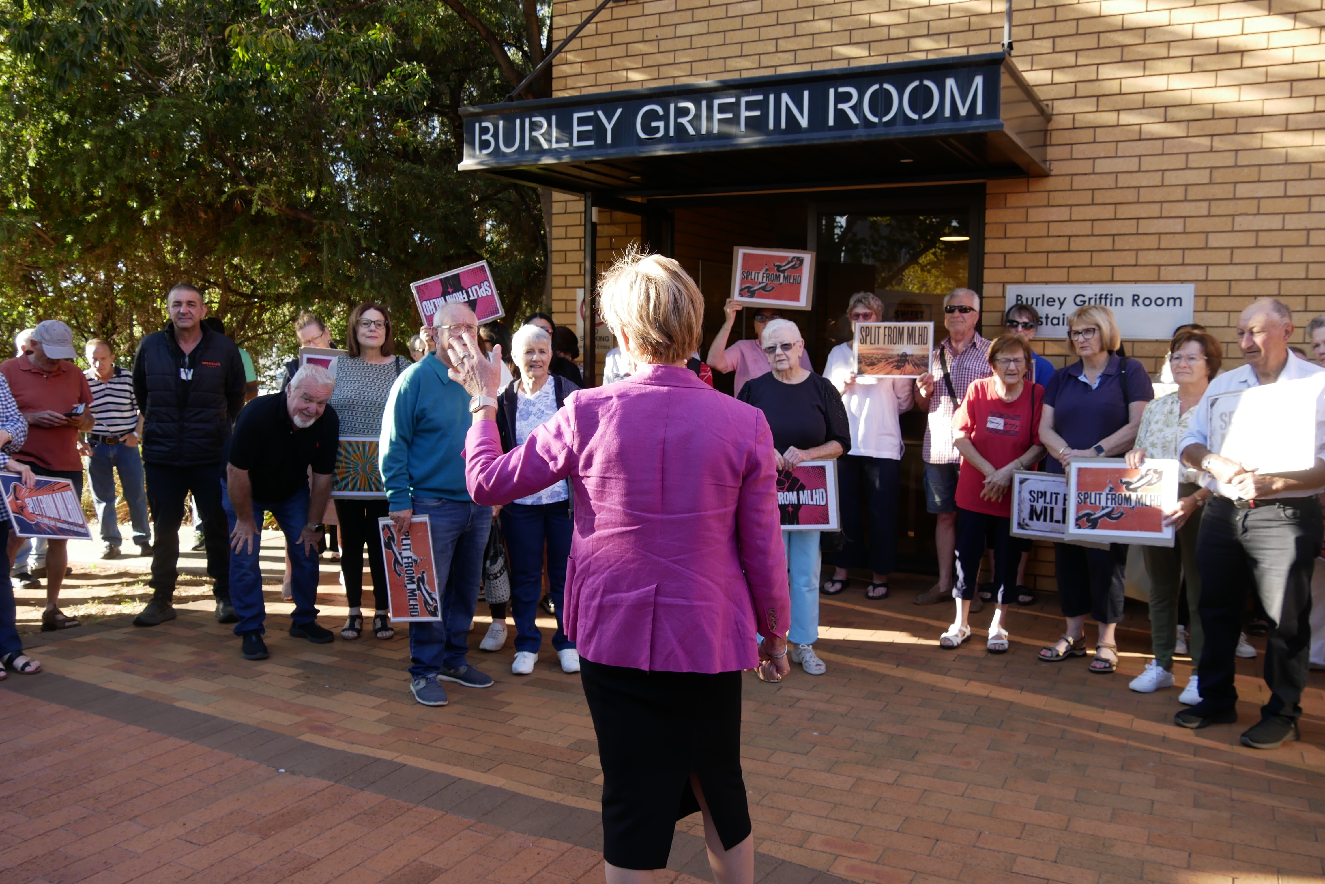 Doctors tell inquiry of hospital's refusal to fill staffing gaps