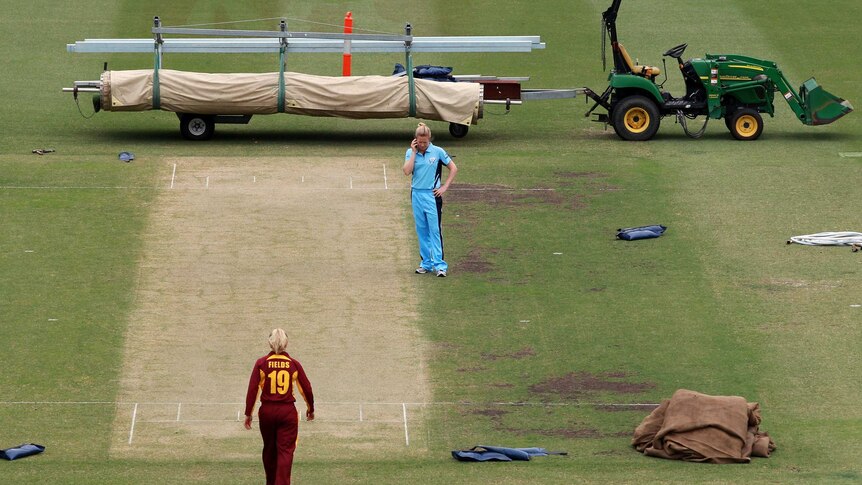 WNCL skippers inspect SCG pitch