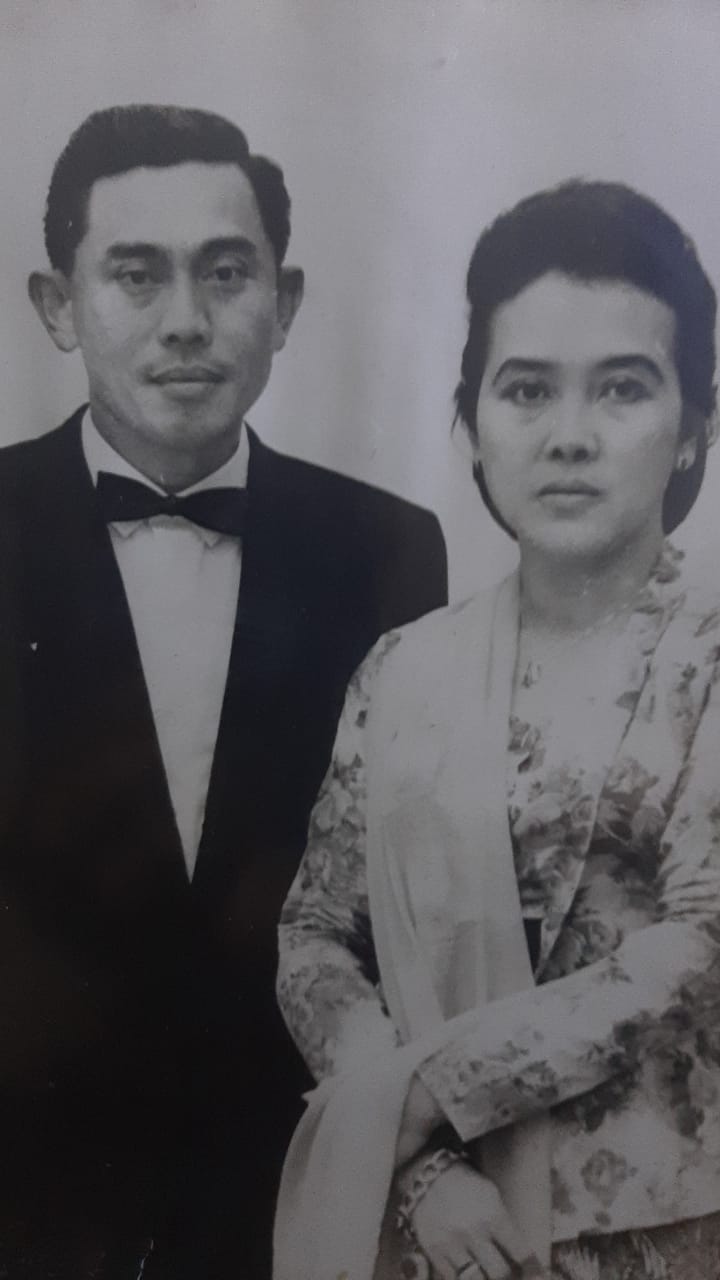 Ahmad Yani dan Yayu Hitam Putih