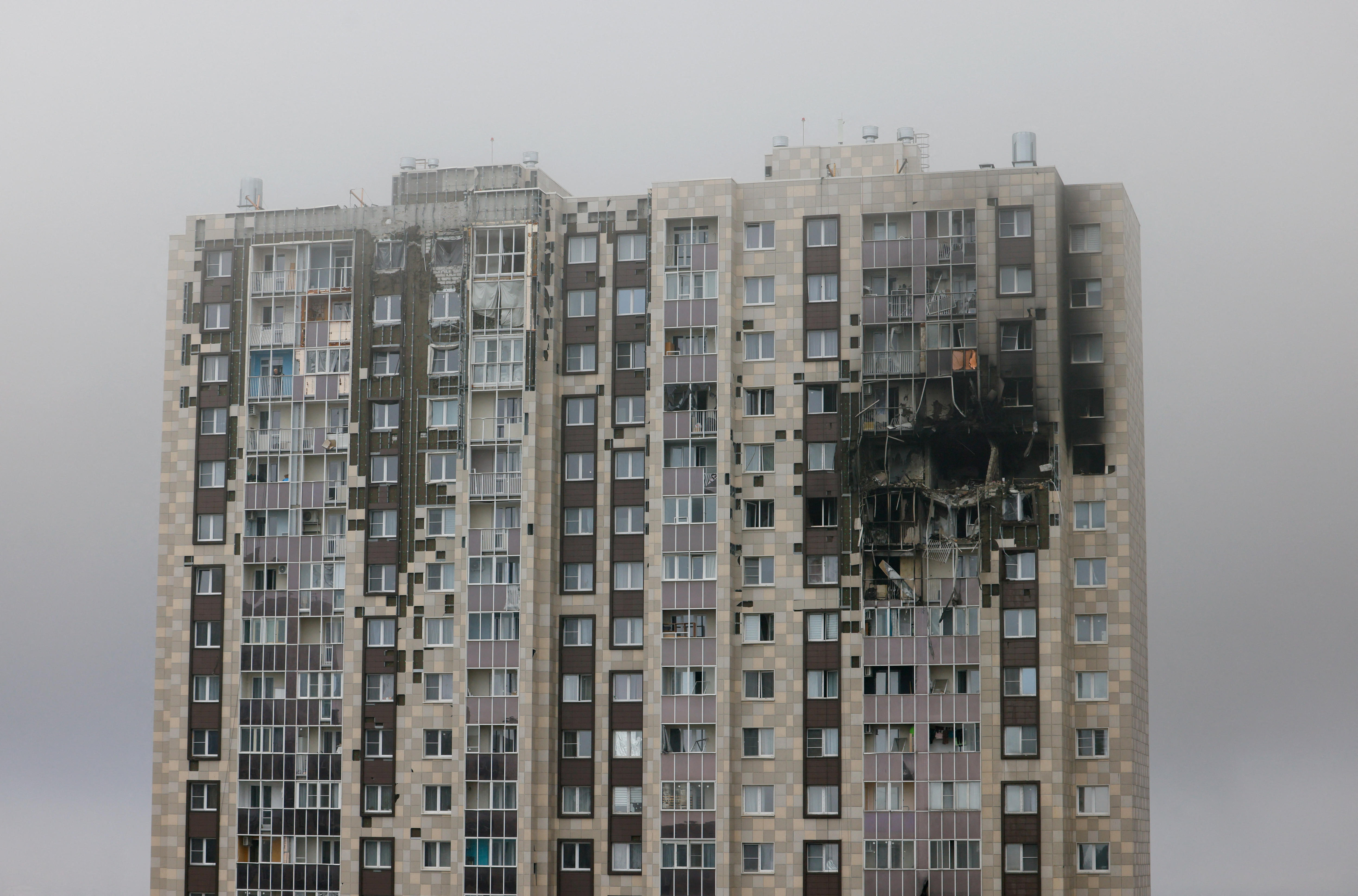 Moscow faces 'largest ever' attack as Ukraine fires over 1,000 drones
