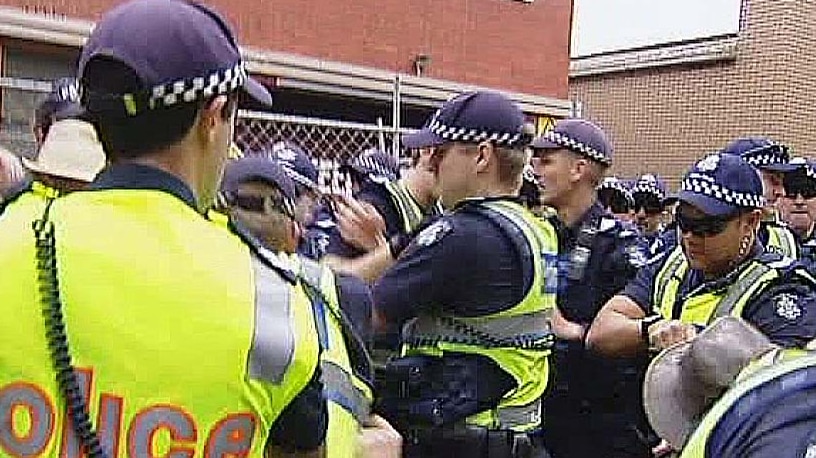 East West Link protesters clash with police in Melbourne