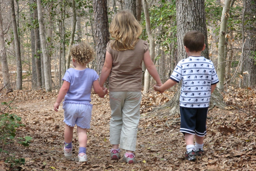 children walking_flikr