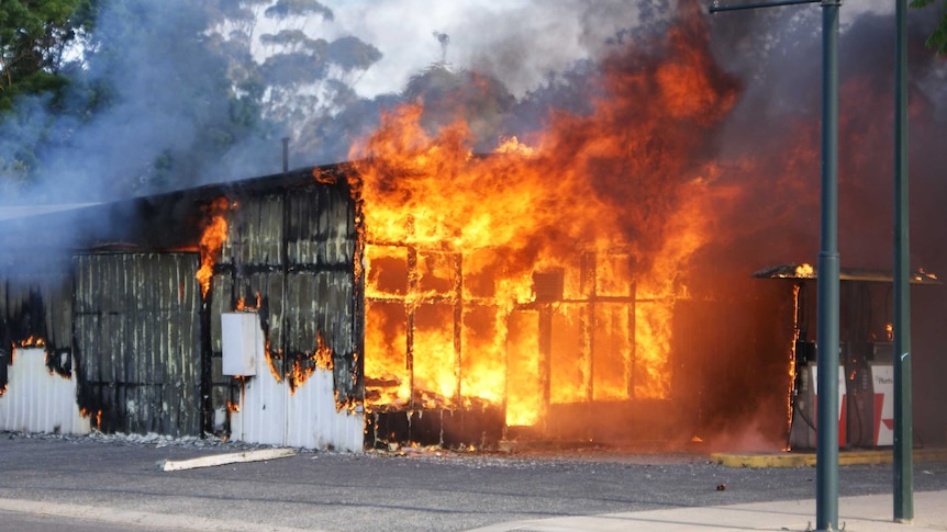 Riverton petrol station ablaze