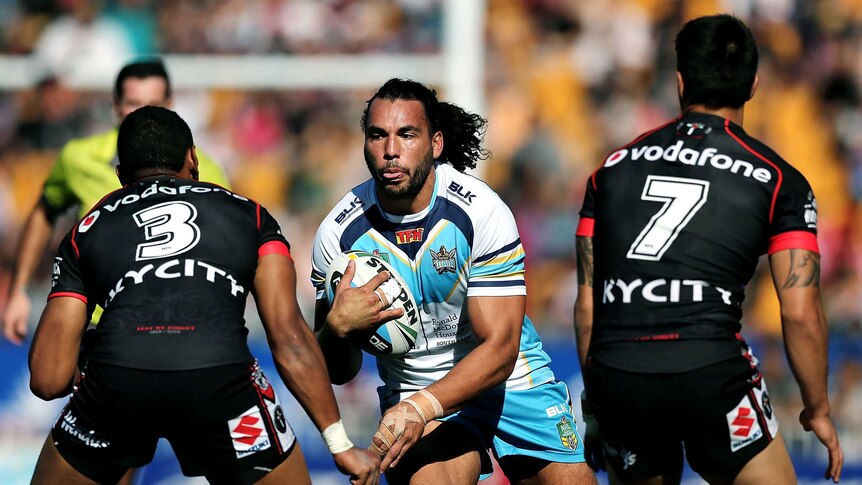 On the charge ... Ryan James makes a hit-up for the Titans