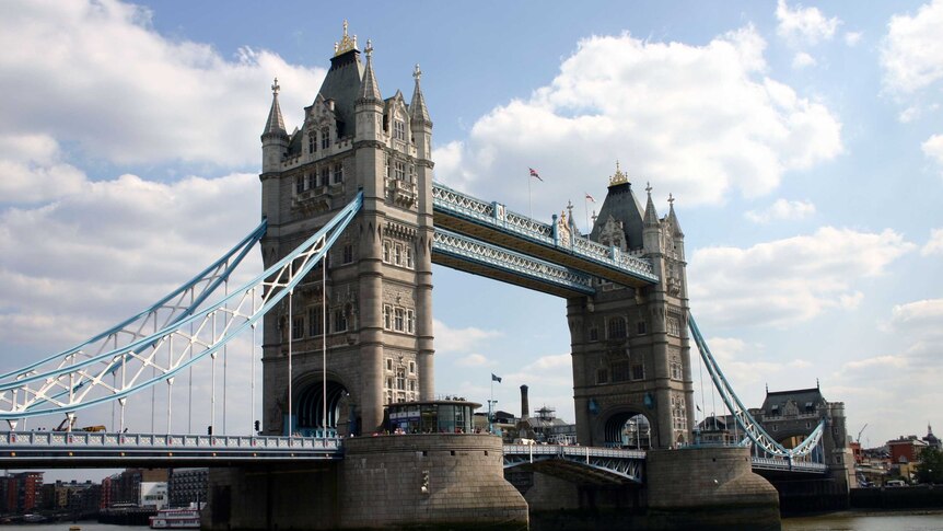 London Tower Bridge. Photo: Wikimedia Commons.