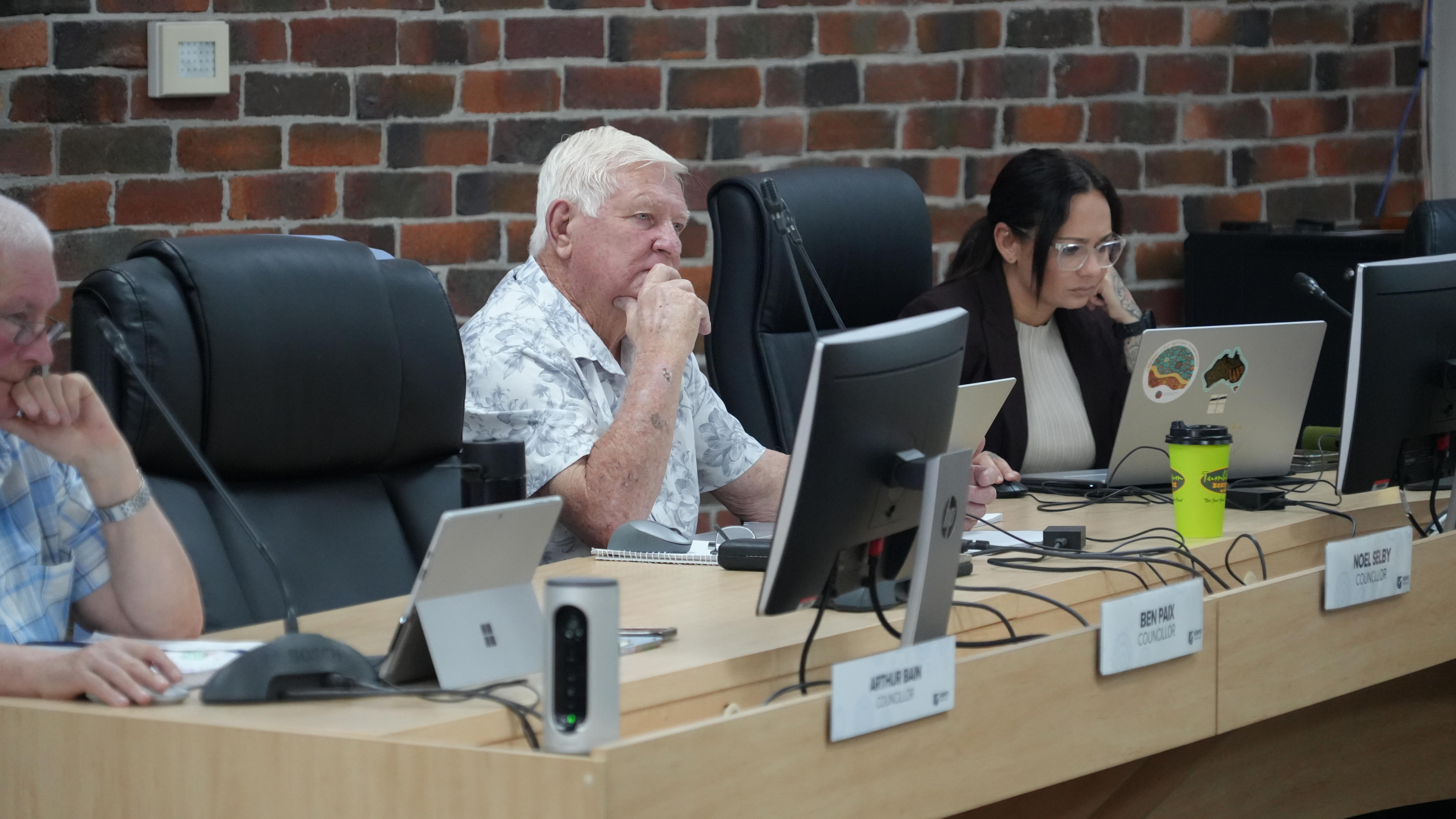 Councillor who told woman it was a 'pity' she wasn't bashed won't resign