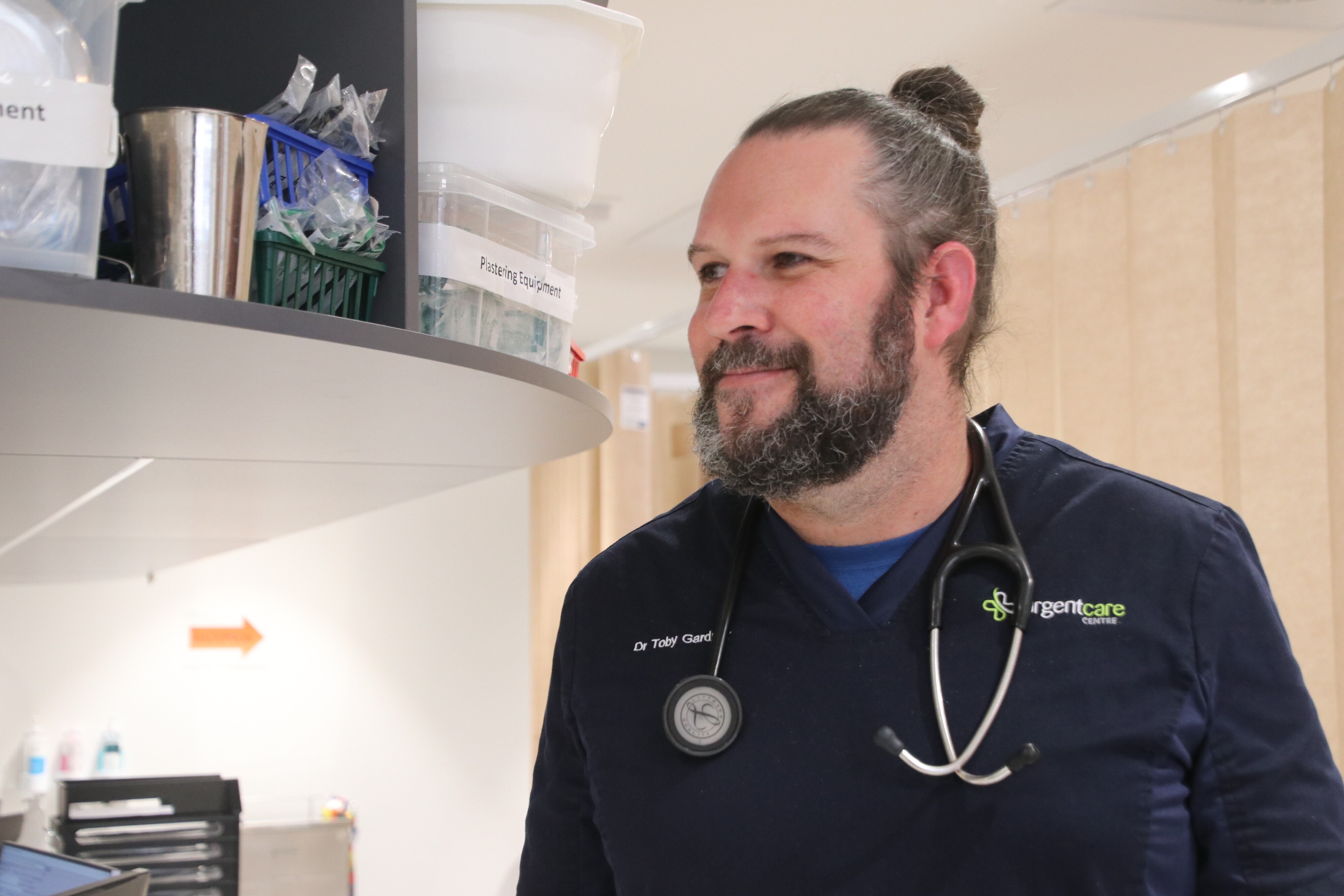 Tasmania's medical and pathology services prepare for COVID influx