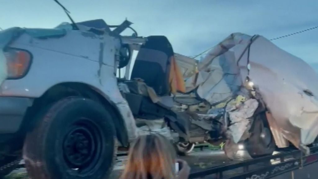 Van Packed With Migrants Crashes In Encino Texas Killing 10 And Badly Injuring More Abc News