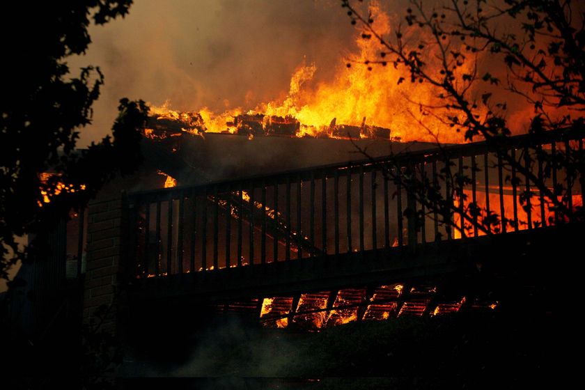 500,000 evacuated in California wildfire crisis - ABC News